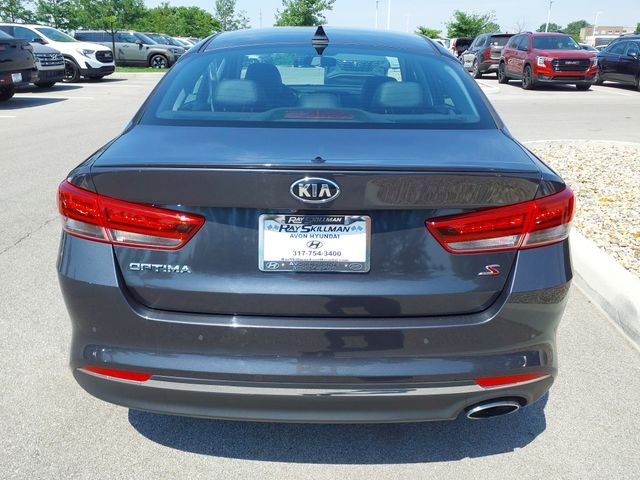 Used 2018 Platinum Graphite Kia S image 6