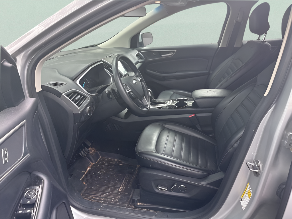 Used 2018 Silver Ford SEL image 10