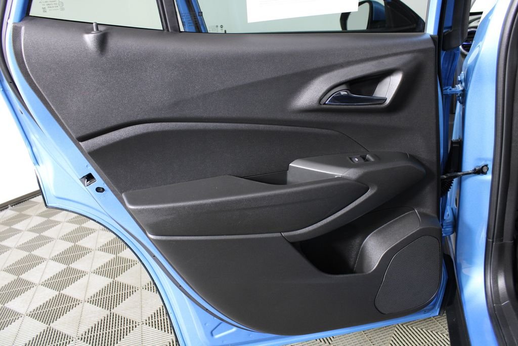 Used 2025 Blue Chevrolet LT image 12