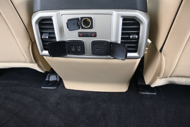 Used 2017 White Platinum Clearcoat Metallic Ford Lariat image 38