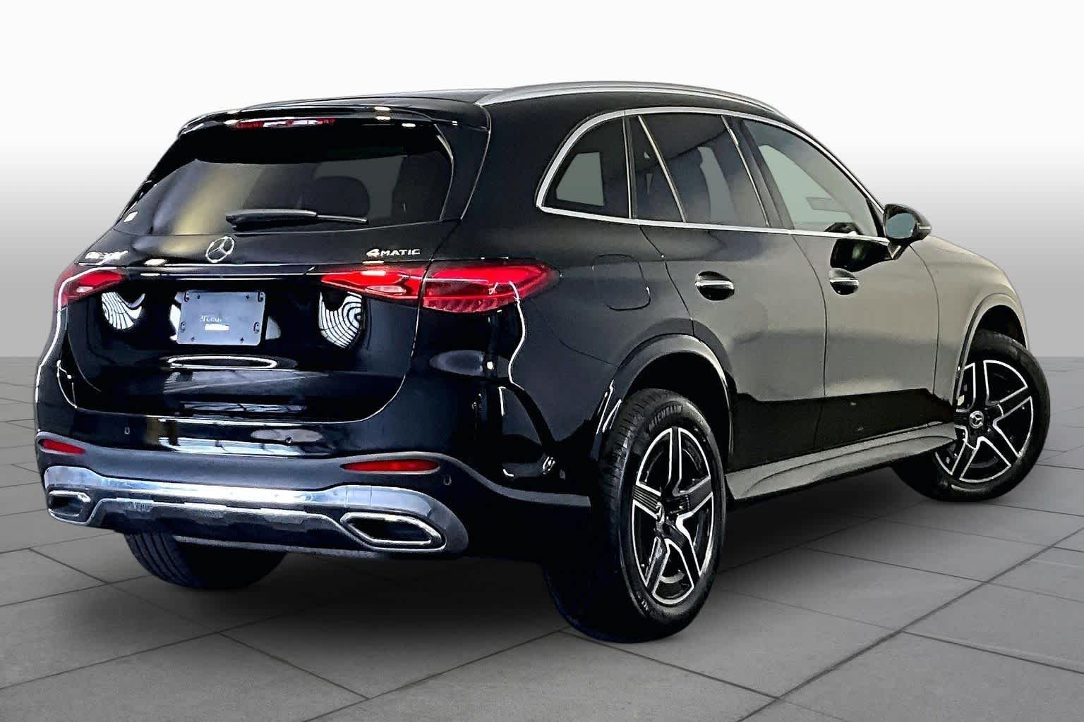 Used 2023 Black Mercedes-Benz GLC 300 image 13