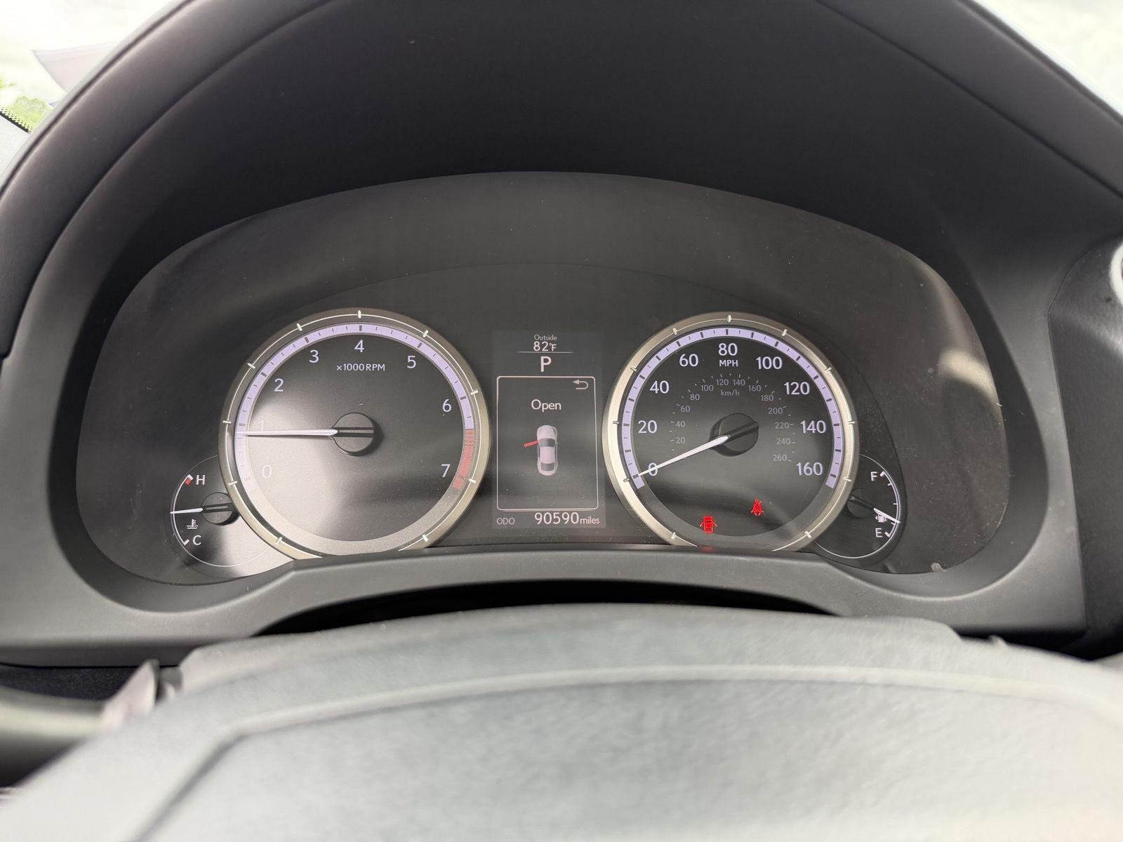 Used 2015 Starfire Pearl Lexus RWD image 22