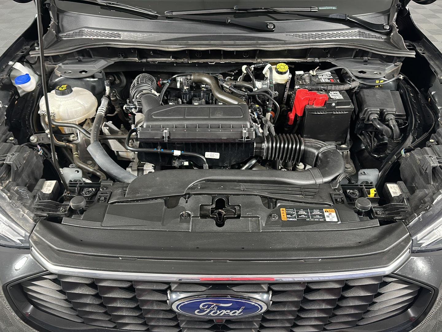 Used 2023 Agate Black Metallic Ford Active image 3