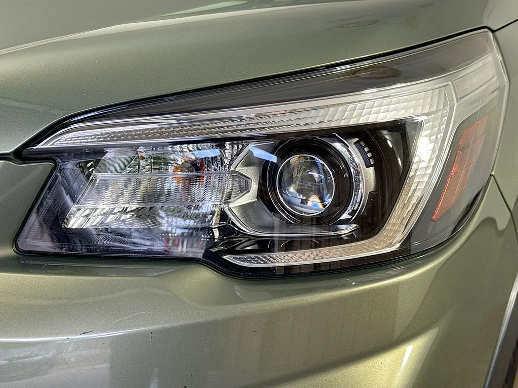 Used 2019 Green Subaru Premium image 39