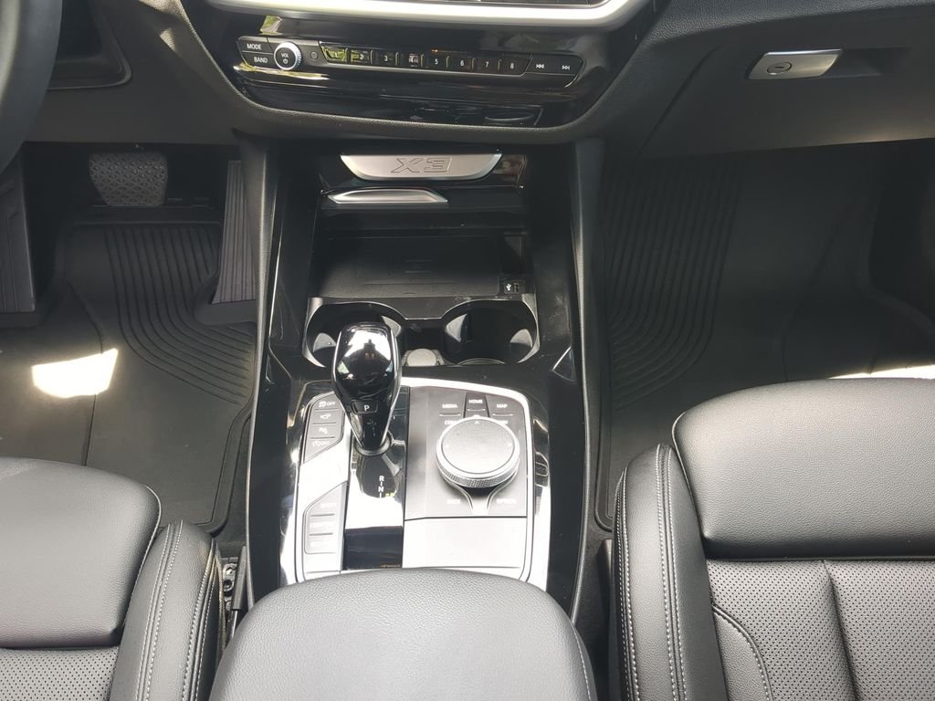Used 2024 Gray BMW sDrive30i image 14