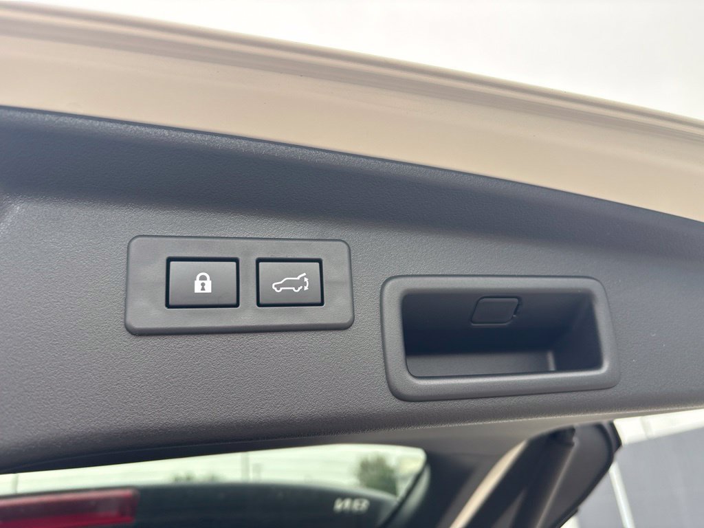 New 2026 CRYSTAL WHITE PEARL Subaru Touring XT image 27