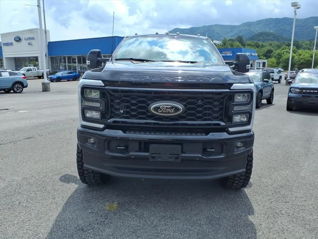 New 2026 Agate Black Metallic Ford F-250® Lariat® image 9