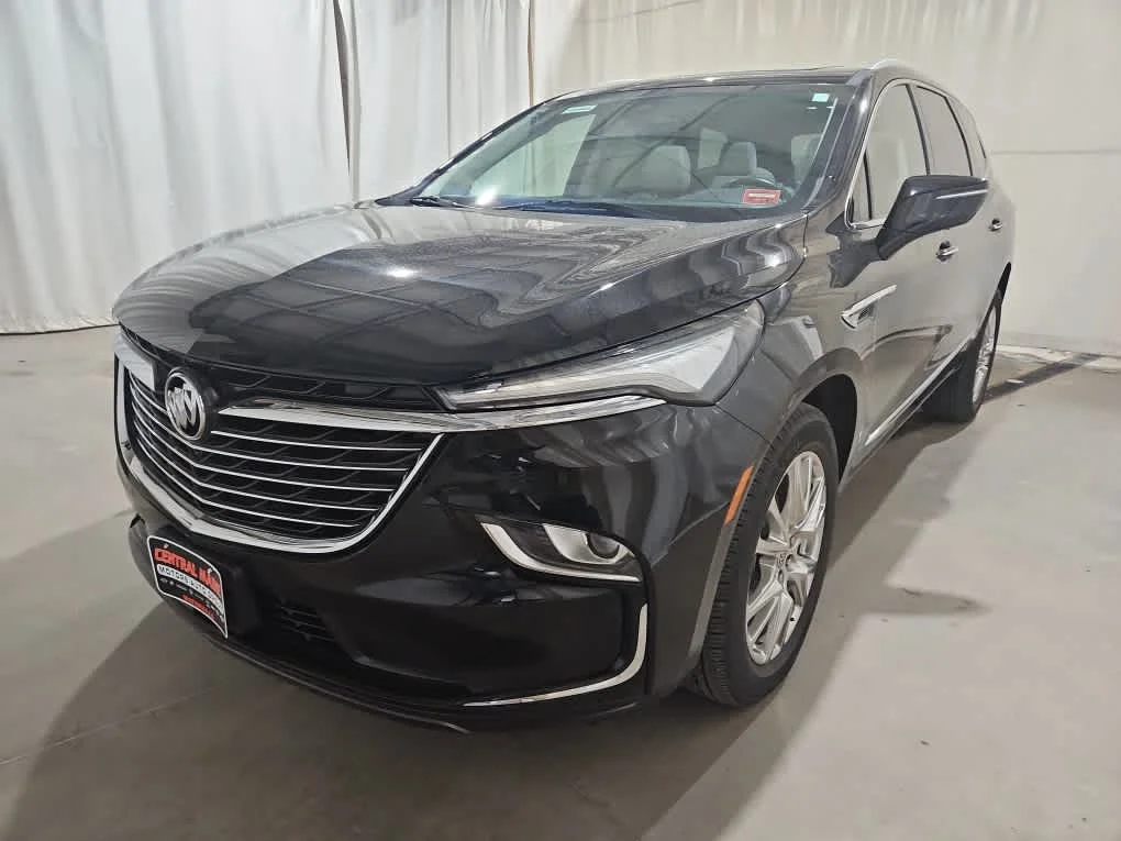 2023 Buick Enclave Essence AWD's photo