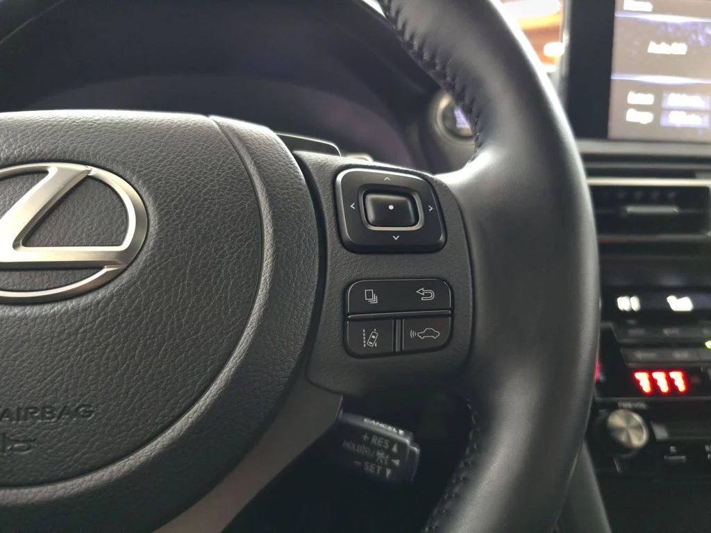 Used 2022 Silver Lexus 300 image 17