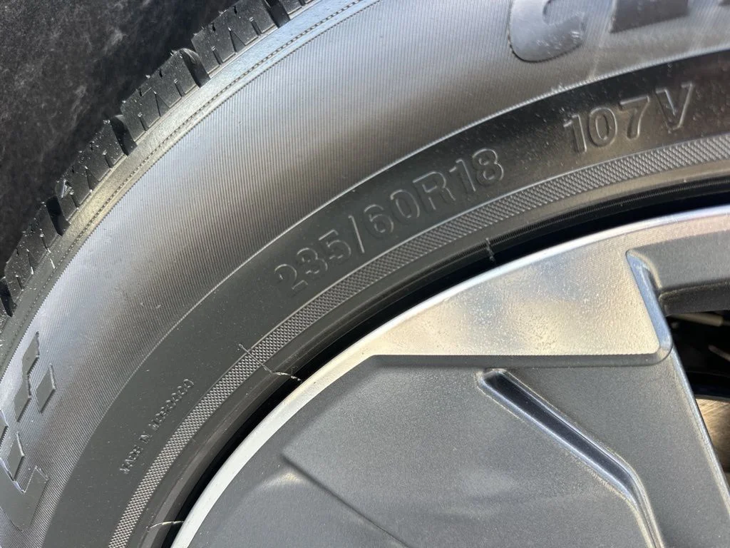Used 2025 Silver Nissan SV image 29