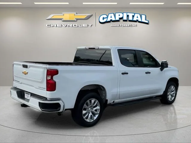 Used 2025 White Chevrolet Custom image 6