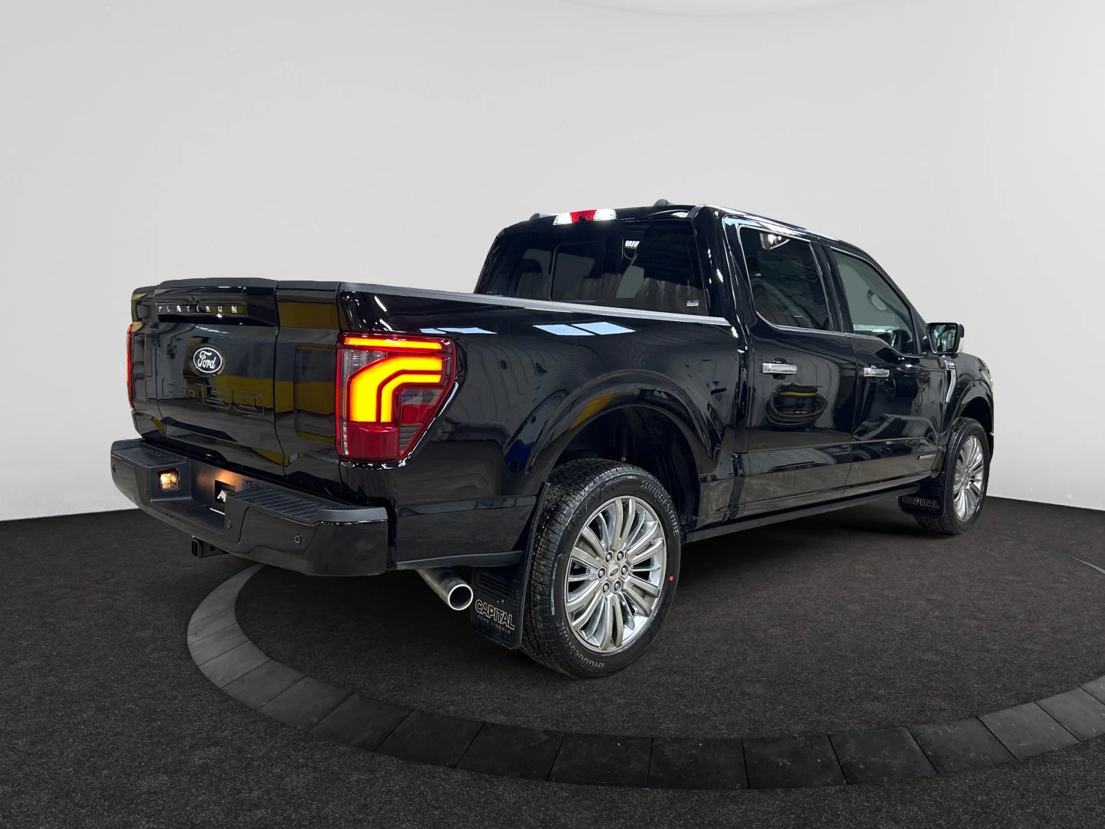 New 2026 Agate Black Metallic Ford Platinum* w/ hard fold tonneau cover image 5