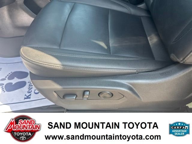 Used 2025 Gray Chevrolet RST image 17