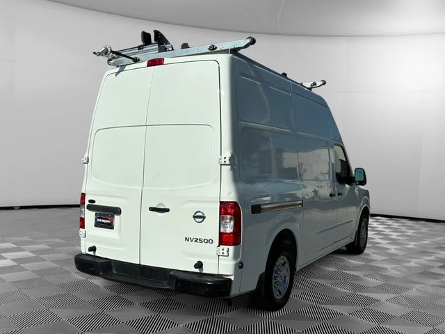 Used 2021 White Nissan SV image 5