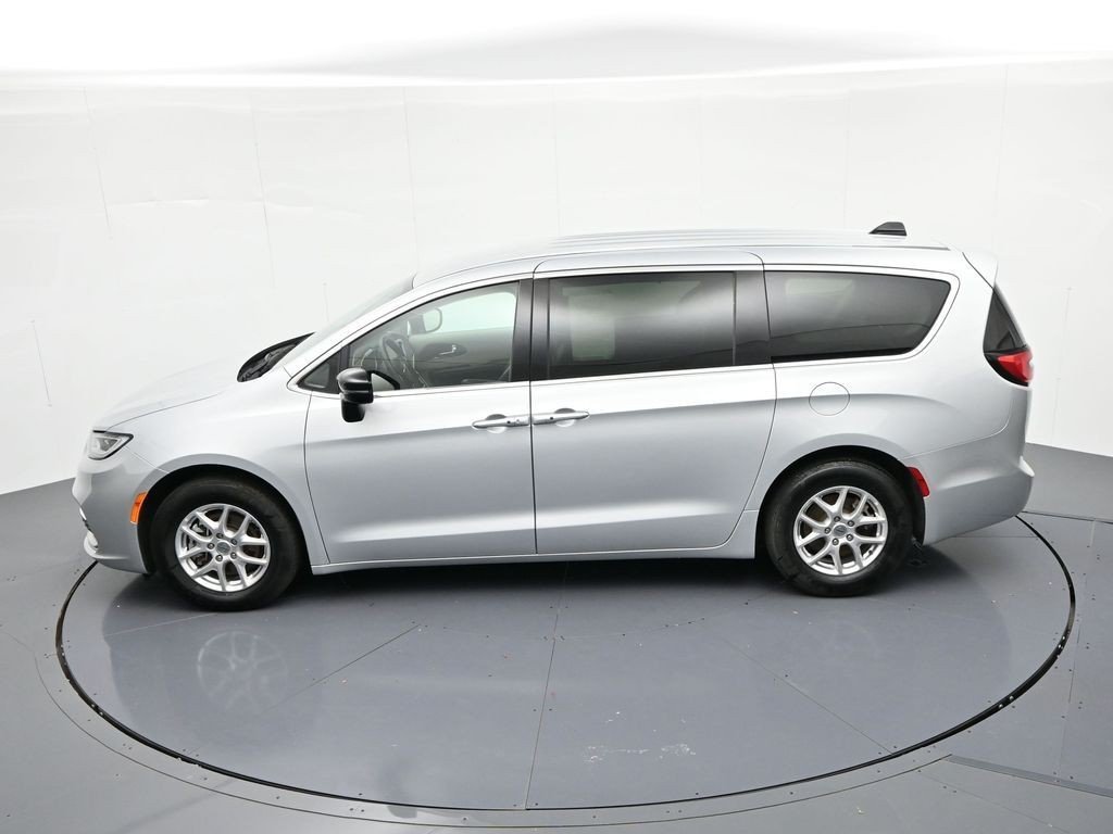 Used 2024 Silver Mist Clearcoat Chrysler Touring L FWD image 19