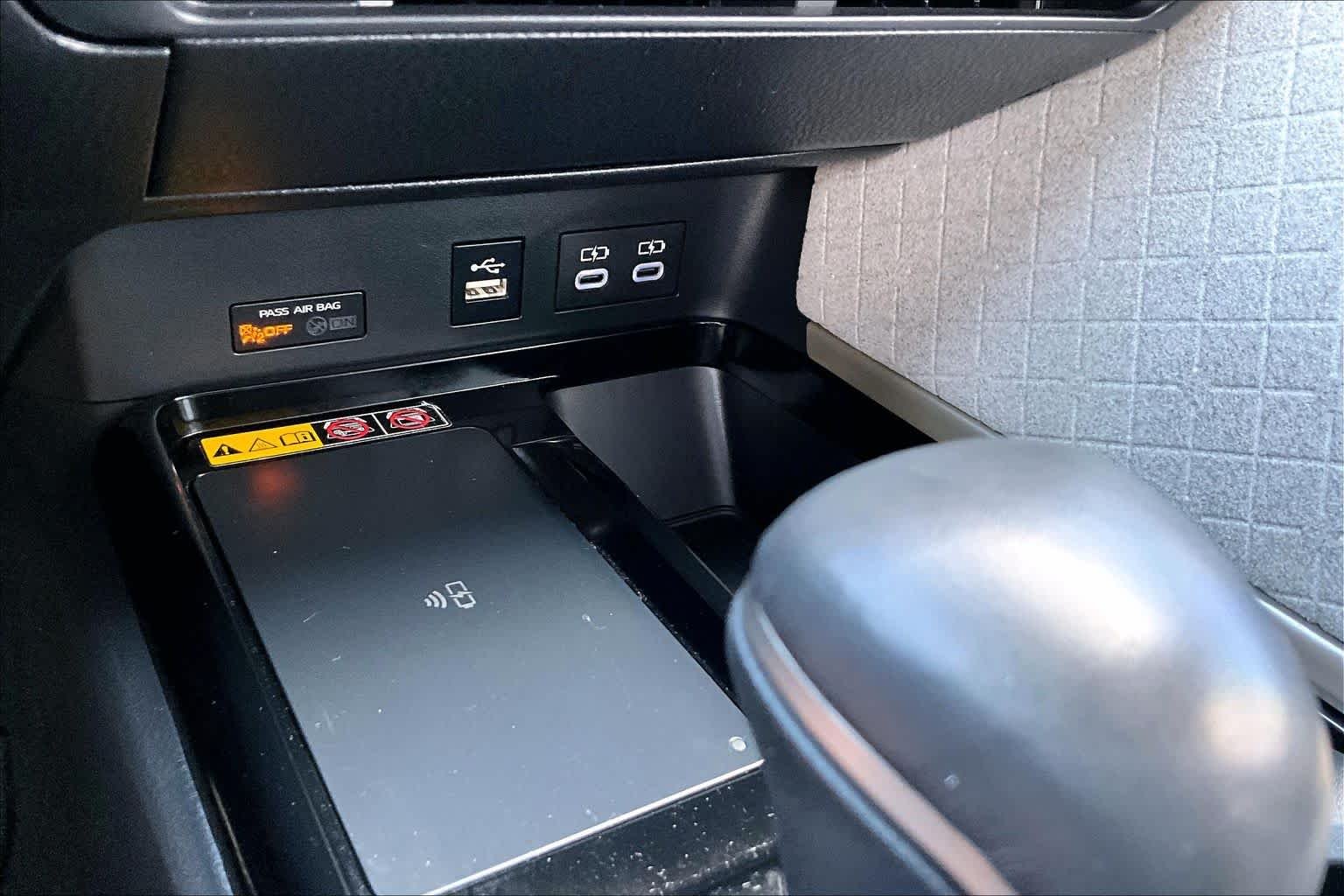 Used 2025 UNDERGROUND Toyota XLE image 36