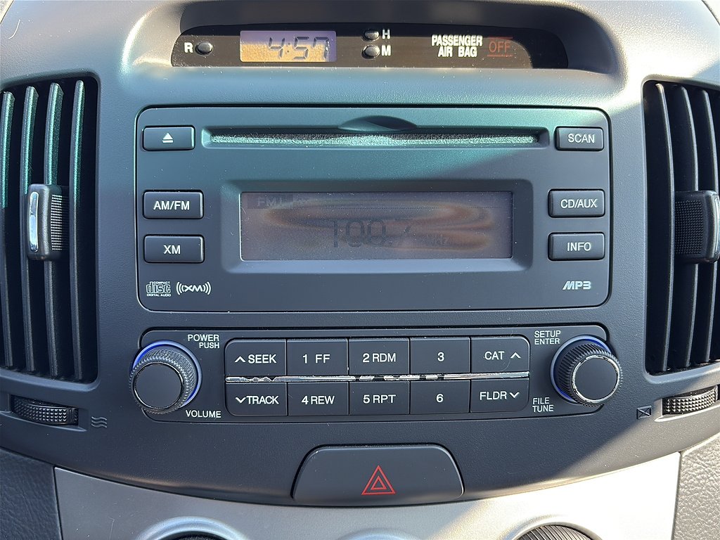 Used 2010 Carbon Gray Mist Hyundai GLS image 21