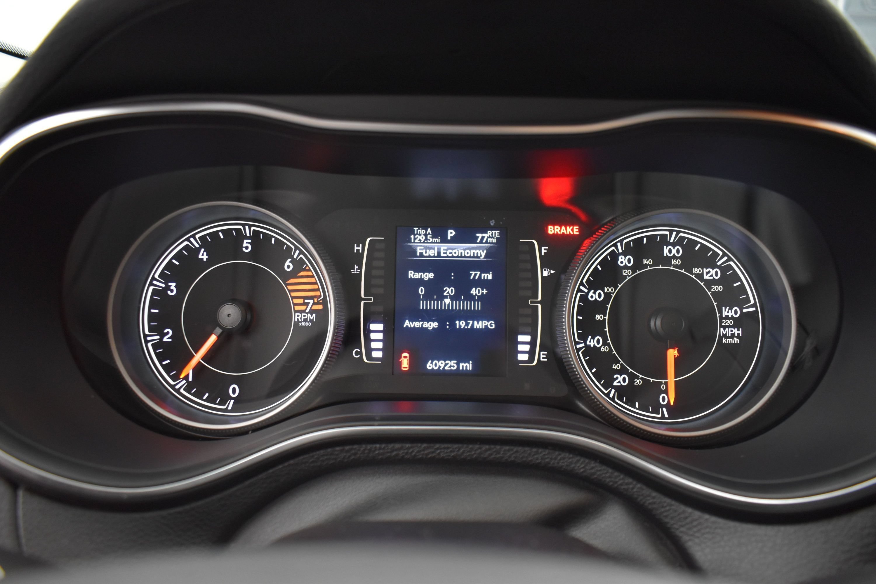 Used 2019 Diamond Black Crystal Pearlcoat Jeep Latitude Plus image 8