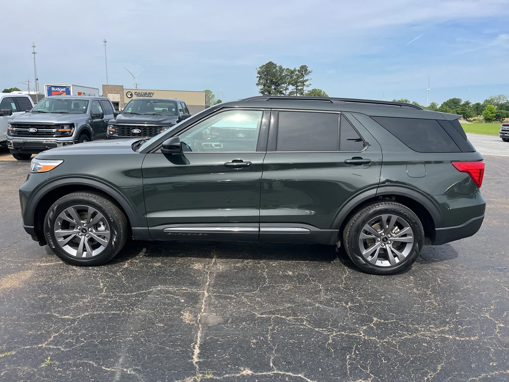 Used 2023 Forged Green Metallic Ford XLT image 8