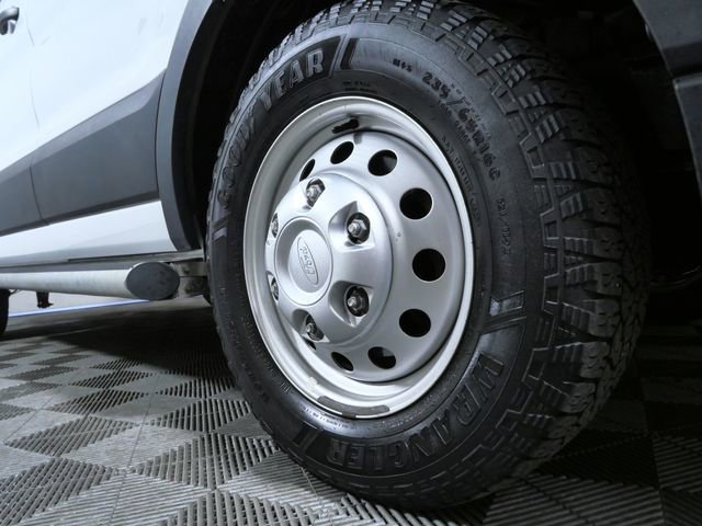 Used 2024 Oxford White Ford  image 2