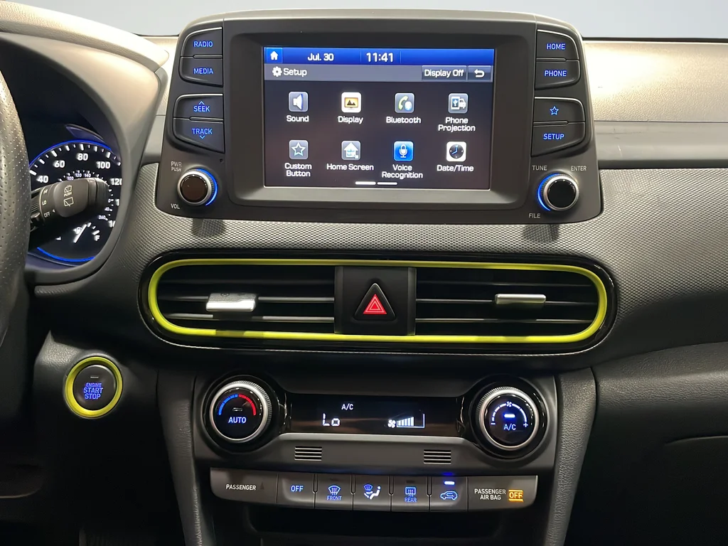 Used 2018 Green Hyundai Limited image 31