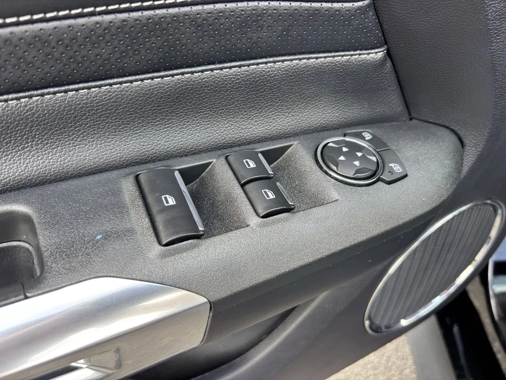 Used 2019 Black Ford GT Premium image 16