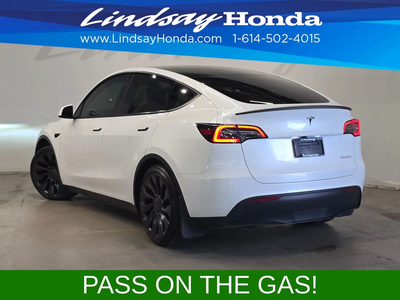Used 2024 Pearl White Multi-Coat Tesla Performance image 4