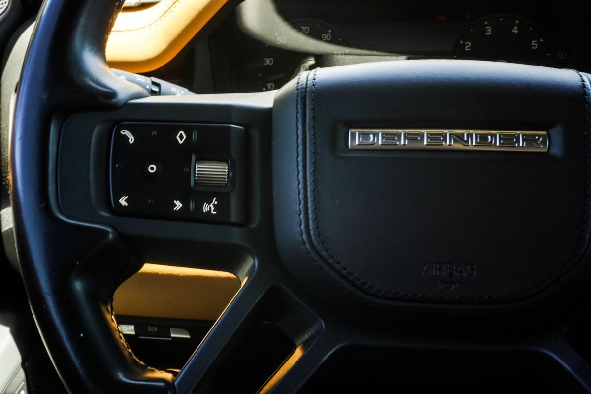 Used 2023 Black Land Rover X-Dynamic SE image 30
