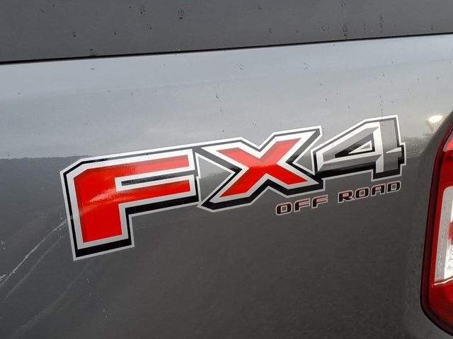 New 2026 Carbonized Gray Metallic Ford XLT image 9