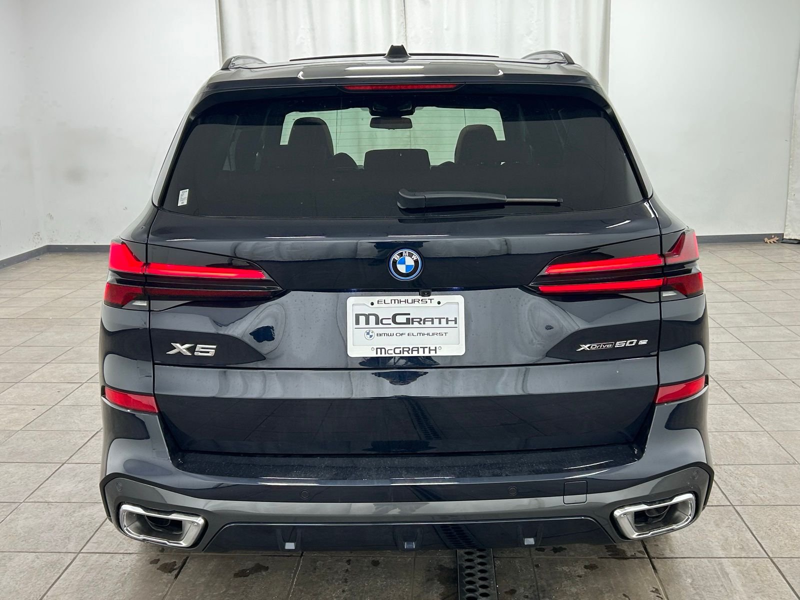 New 2026 Carbon Black Metallic BMW xDrive50e image 5