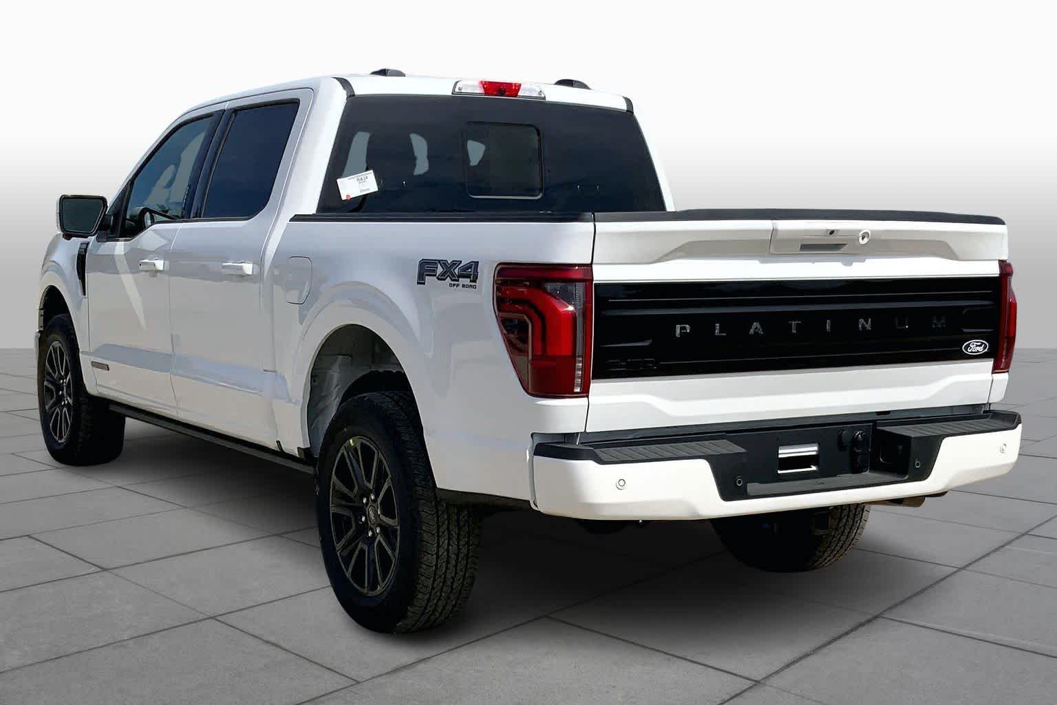 New 2026 Star White Metallic Tri-Coat Ford Platinum® image 10