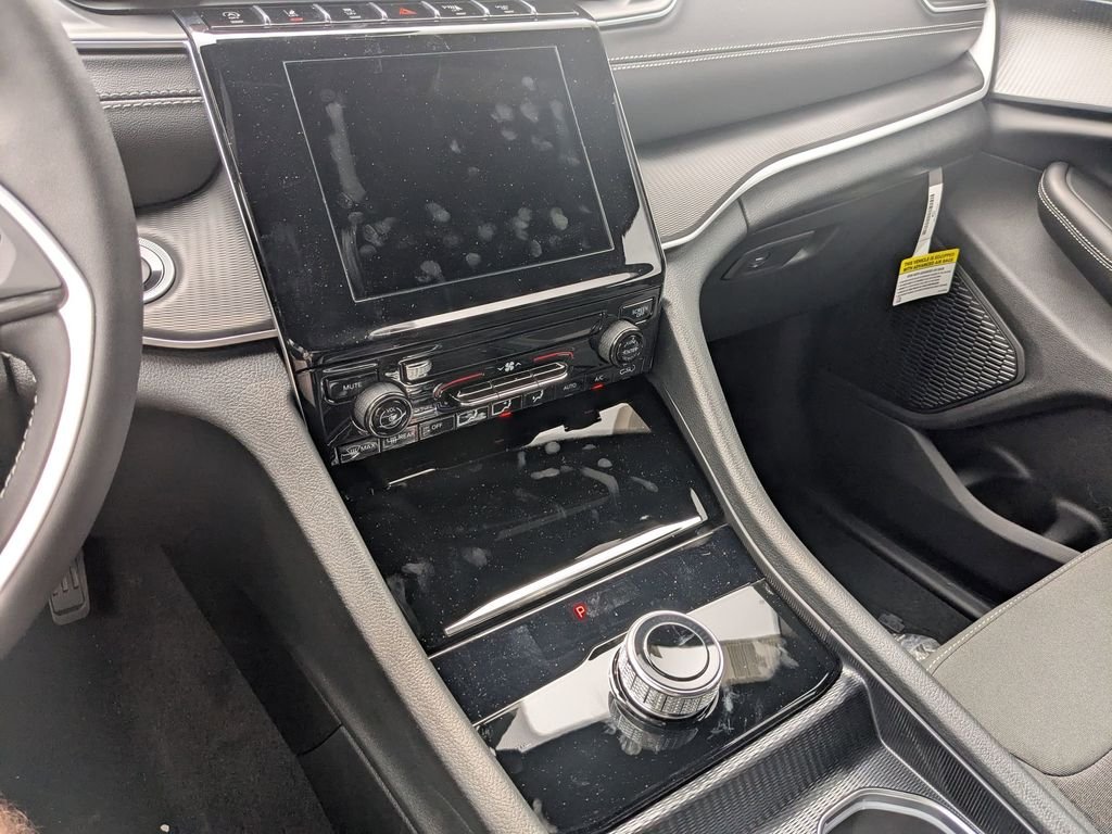 2025 Jeep Grand Cherokee L Laredo - Photo 13