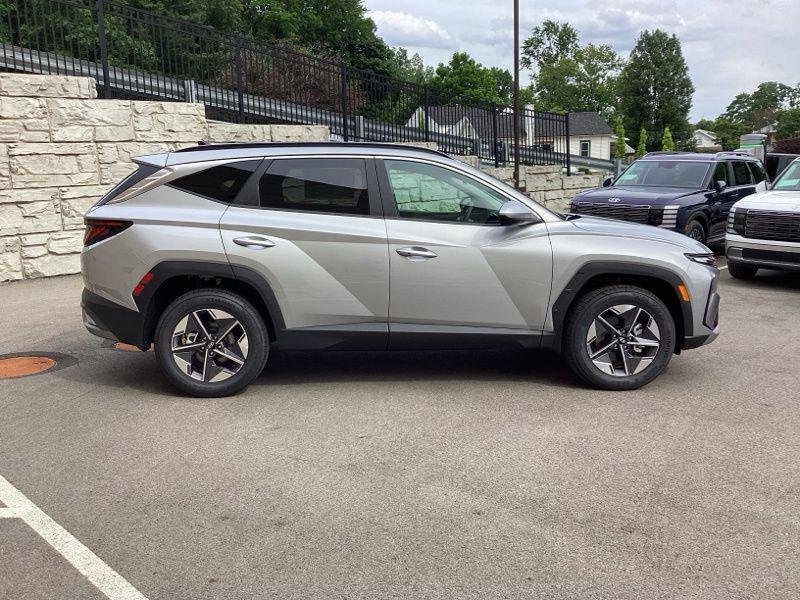 New 2026 Silver Hyundai SEL AWD image 8