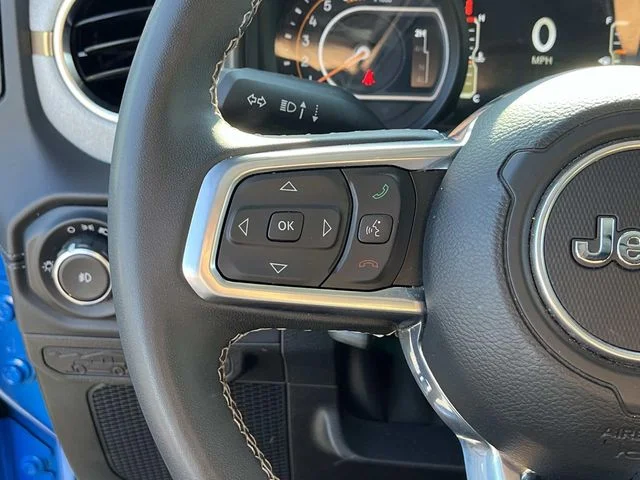 Used 2025 Blue Jeep Sahara image 28