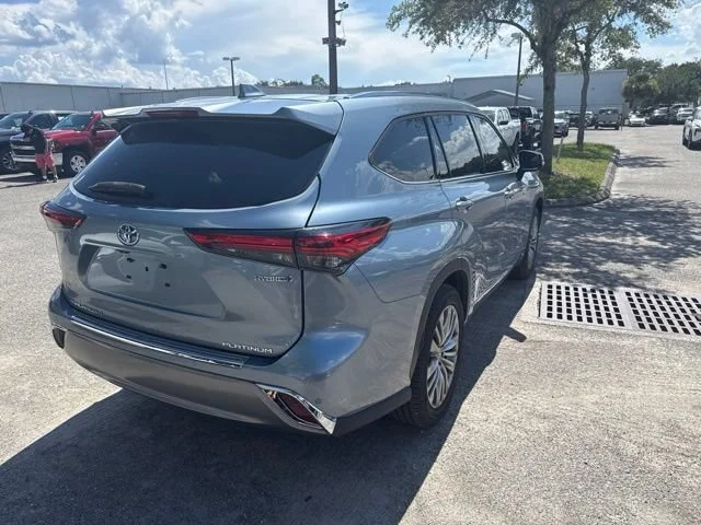 Used 2021 Gray Toyota Hybrid Platinum image 3