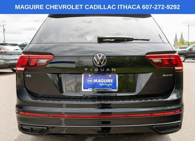 Used 2024 Black Volkswagen 2.0T SE R-Line Black image 7