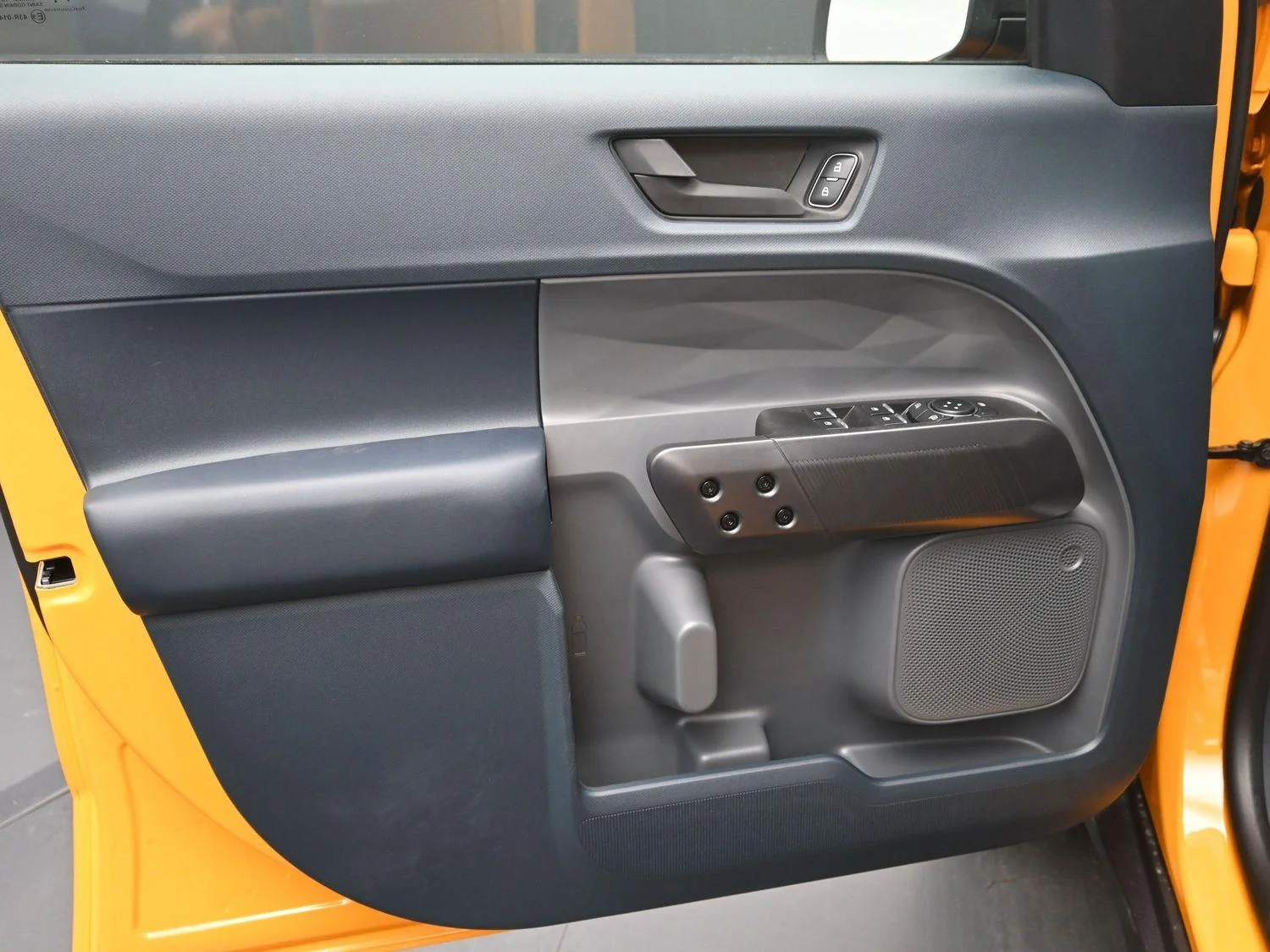 New 2026 Orange Fury Metallic Tri-Coat Ford XLT image 19