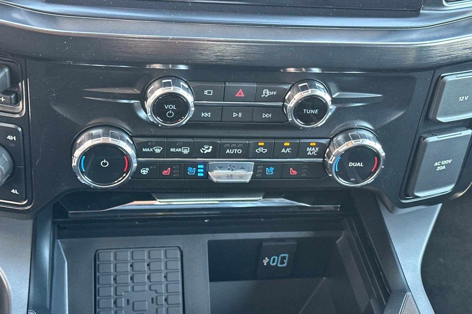 New 2026 White Ford Lariat image 19