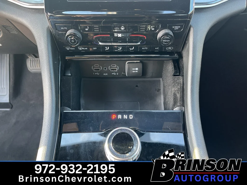 Used 2021 Diamond Black Crystal Pearlcoat Jeep Altitude image 11