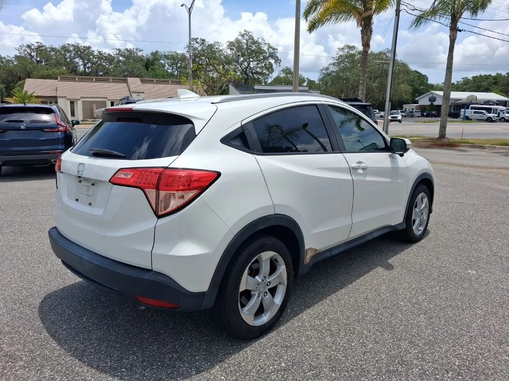 Used 2016  Honda EX-L image 5