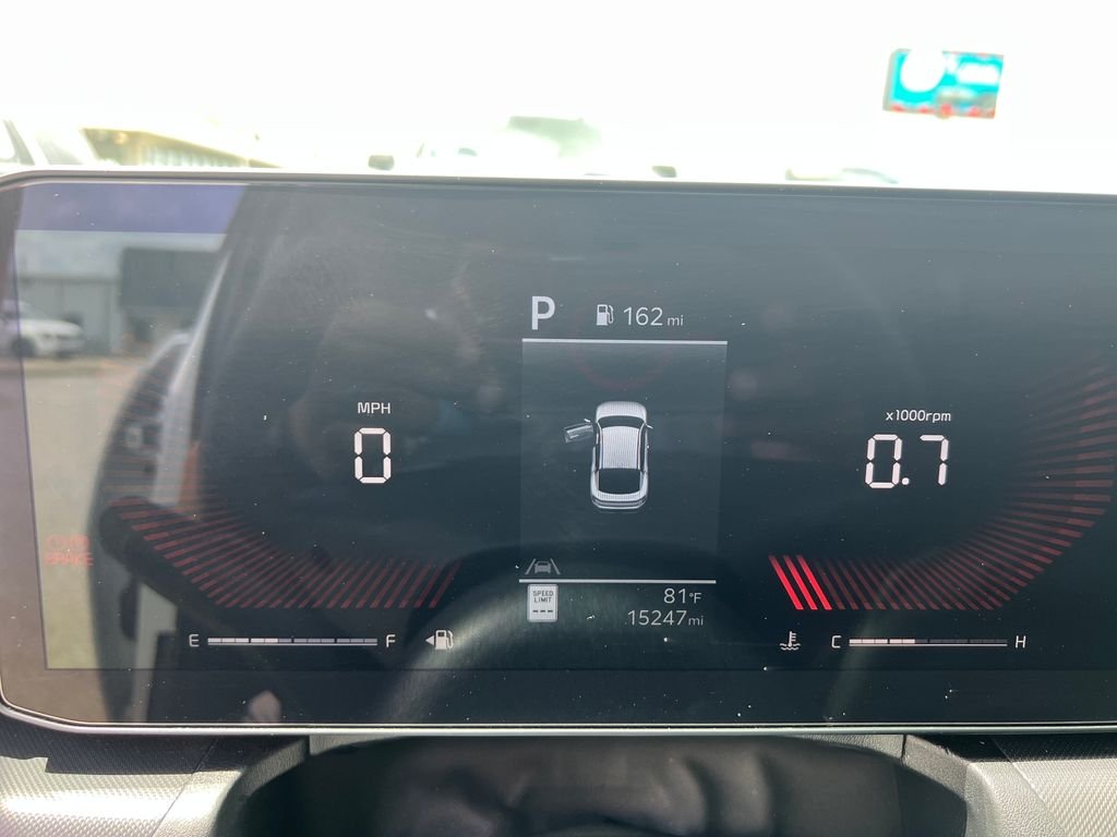 Used 2025 White Kia LX image 18