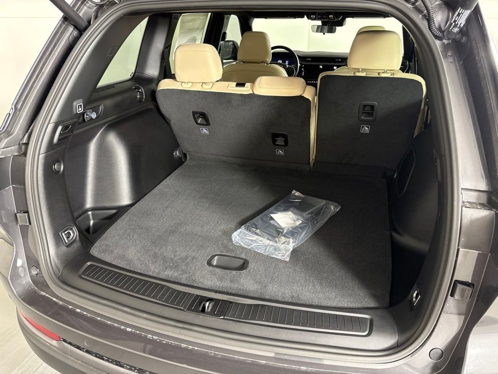 New 2026 Baltic Gray Metallic Clearcoat Jeep Limited image 21