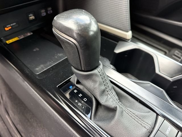 2025 Toyota Camry SE - Photo 20