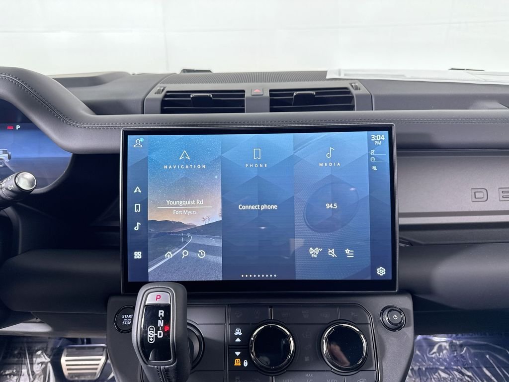 2026 Land Rover Defender OCTA - Photo 16