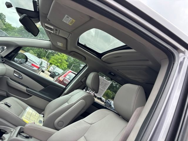 Used 2015 Gray Honda Touring image 16