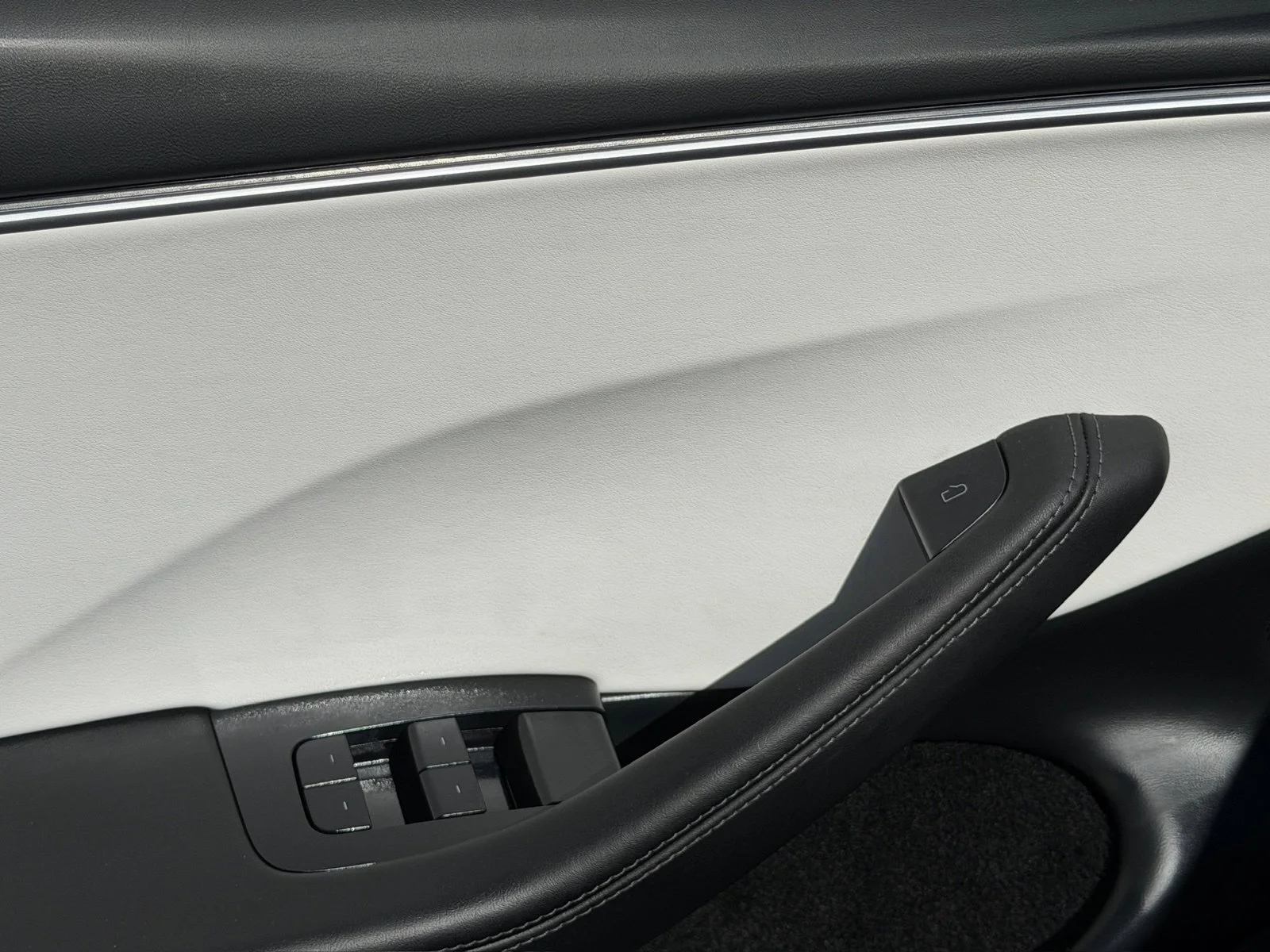Used 2025  Tesla Performance image 25