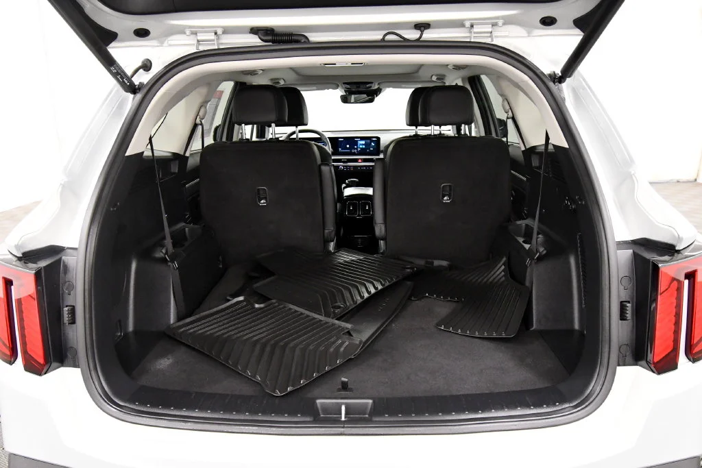 Certified Used 2026 White Kia X-Line SX image 7