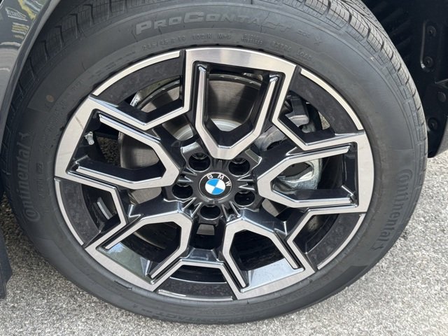 New 2026 Black Sapphire Metallic BMW xDrive28i image 7