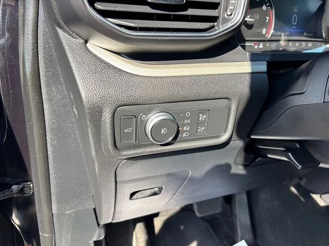 Used 2020 Black Ford XLT image 17