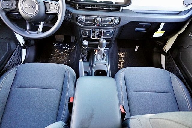 New 2026 Bright White Clear-Coat Exterior Paint Jeep Sport image 26